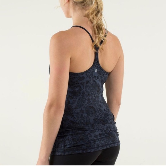 Lululemon power y top blue paisley size 10, Paisley Inkwell / Black - Picture 2 of 4